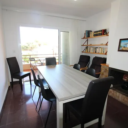 Apartment A Recer - Acogedor, Tranquilo Y Bien Situado, A Tan Solo 100 M. De La Playa. - Es-228-142 *