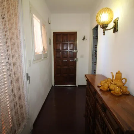 A Recer - Acogedor, Tranquilo Y Bien Situado, A Tan Solo 100 M. De La Playa. - Es-228-142 Apartment